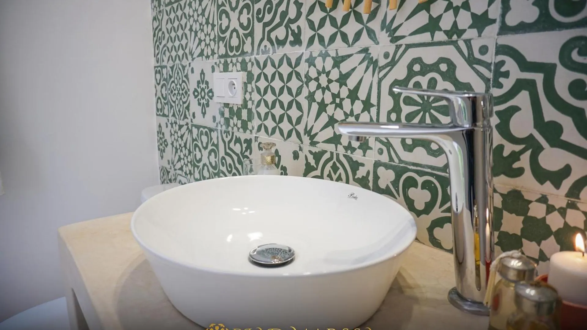 Tatil Evi Riad Marssa, Prive Zen Avec Belle Piscine Dans La Medina Marakeş