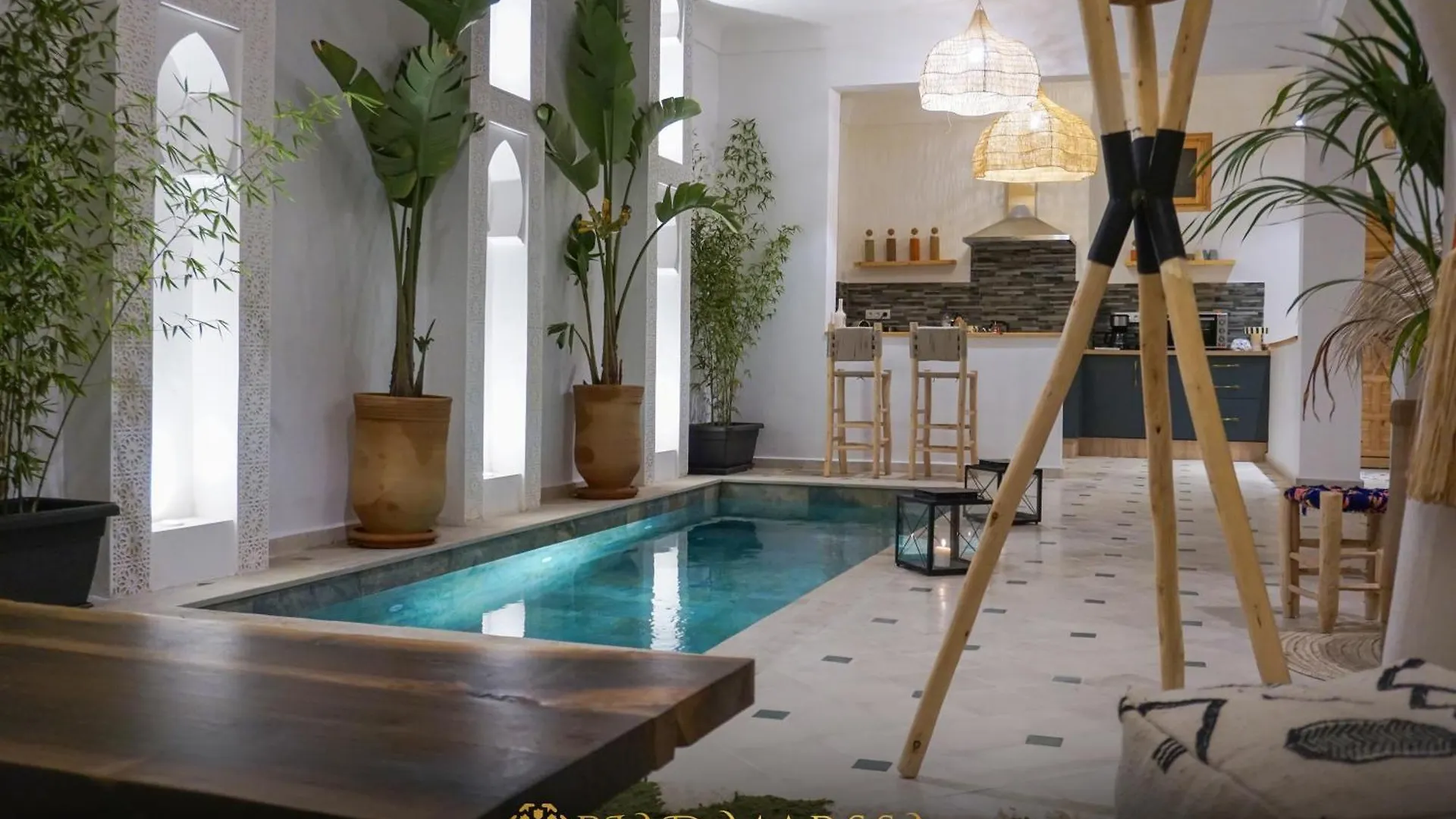 Tatil Evi Riad Marssa, Prive Zen Avec Belle Piscine Dans La Medina Marakeş Fas